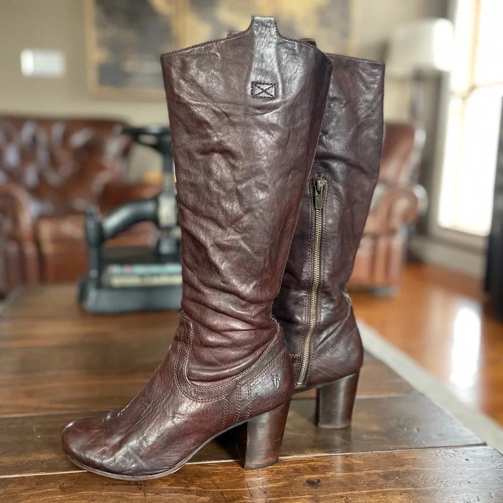 Frye Carson Mid Heel Tab Pull On Boots - Picture 5 of 7